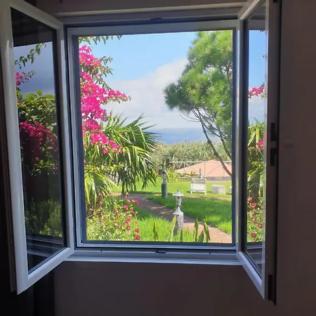 Pilar - Rural In The Countryside Of Sao Miguel